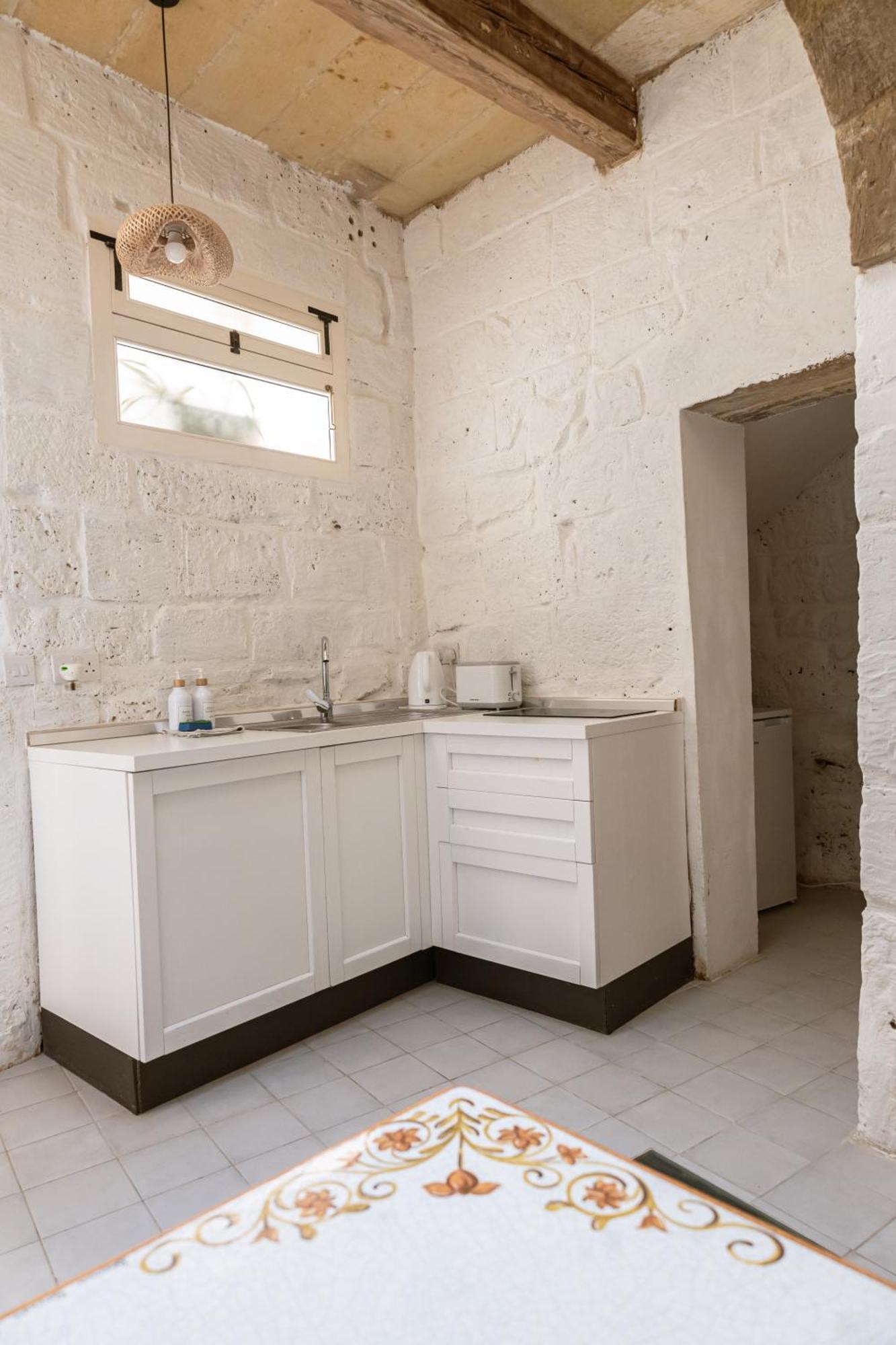 Historic Hideaways - 900 Year Old Converted Studios Victoria Exterior foto